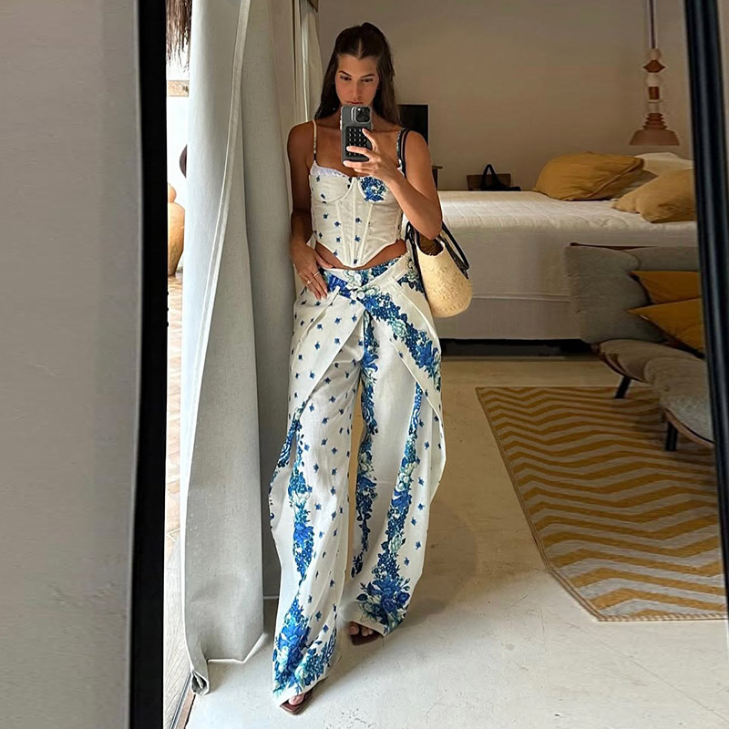 Conjunto Feminino de 2 Peças:  - Romper Floral Print avaliação e preço