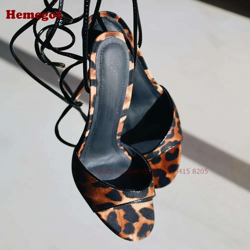 Sandálias Femininas de Salto F - Sandal Strappy Heeled avaliação e preço